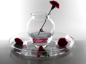 serving plate and heart vase